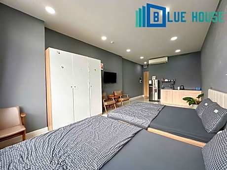 2 Bed Co-Ed Dorm with Kitchen