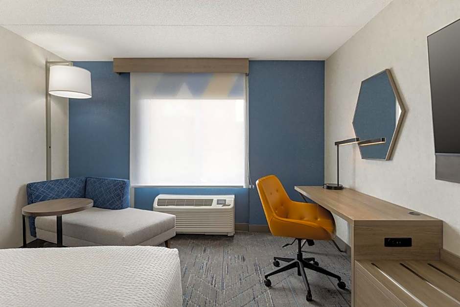 Holiday Inn Express & Suites Ottawa East-Orleans By IHG
