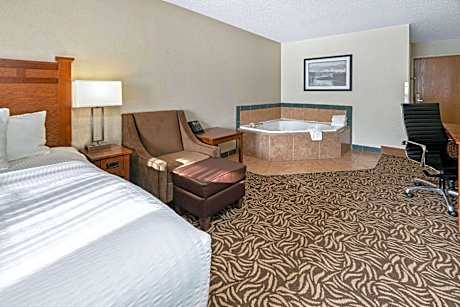 Deluxe King Room - Non-Smoking