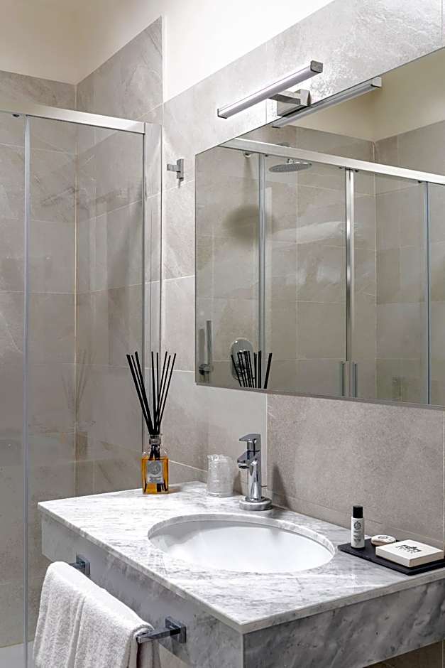 Flom Boutique Hotel