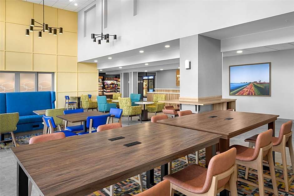 Hampton Inn By Hilton & Suites Moline-Quad City International Airport, Il