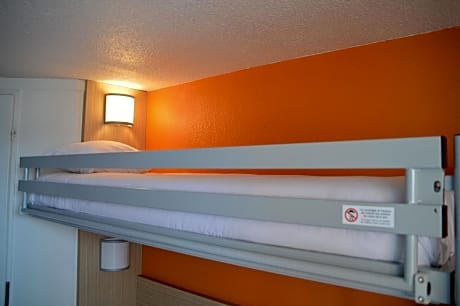 Triple Room (1 Double Bed + 1 Single Bed)
