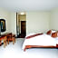 Baan Na Khon Hotel