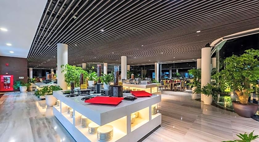 FOREST IN THE SKY - FLAMINGO DAI LAI