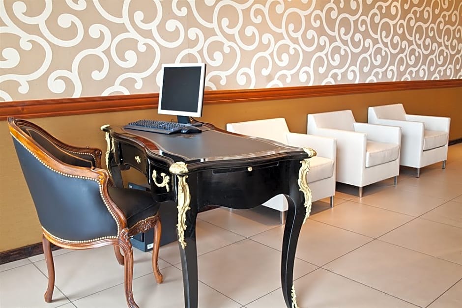 Maisons du Monde Hotel & Suites - Marseille Vieux Port