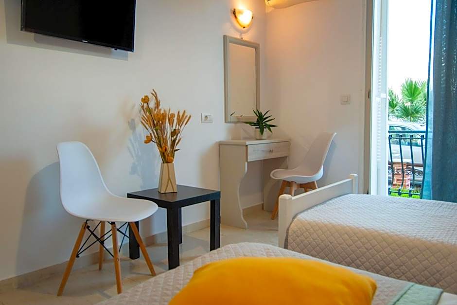 Kolevri Studios - 650m from Laganas Center, by ZanteWize