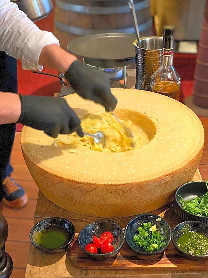 Hotel Wegner - T h e culinary art hotel