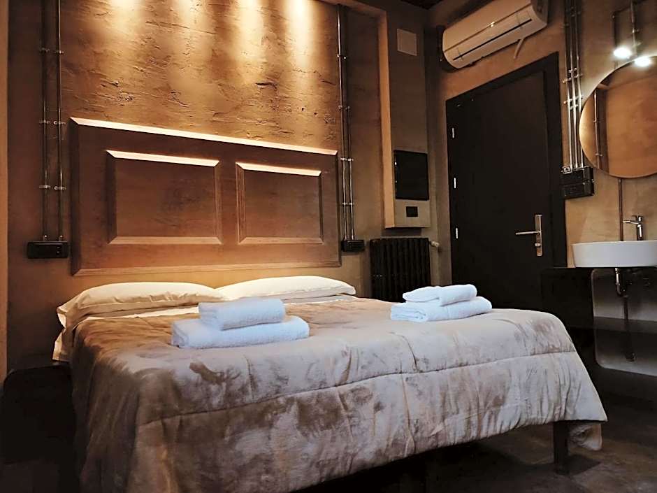 Hotel & Hostel 7
