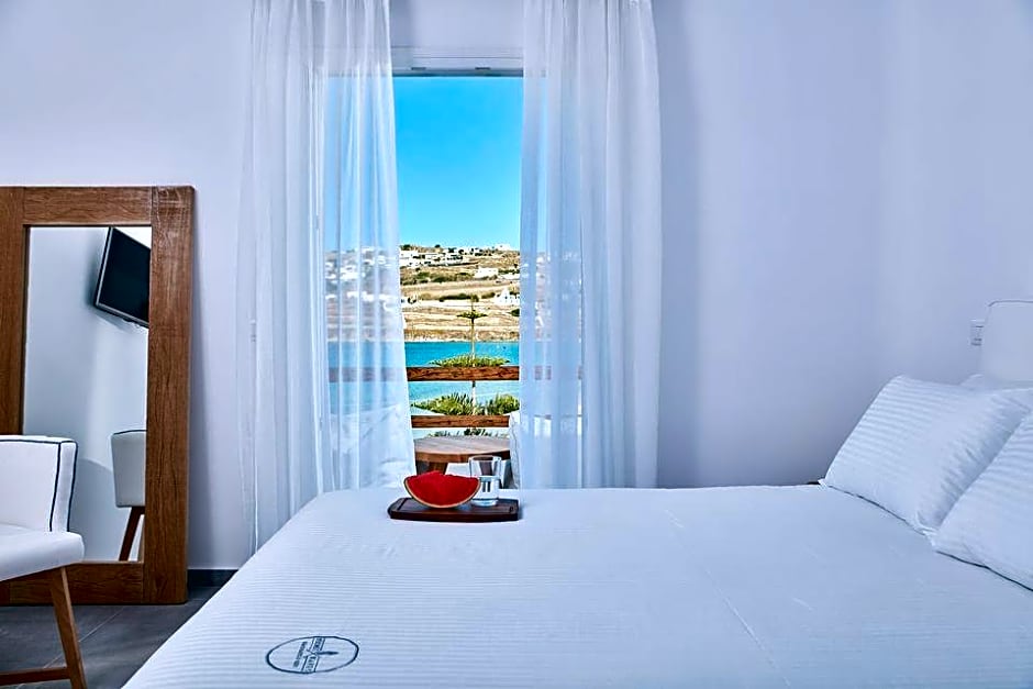 Mykonos Waves Hotel