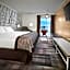 Coast Canmore Hotel & Conference Centre