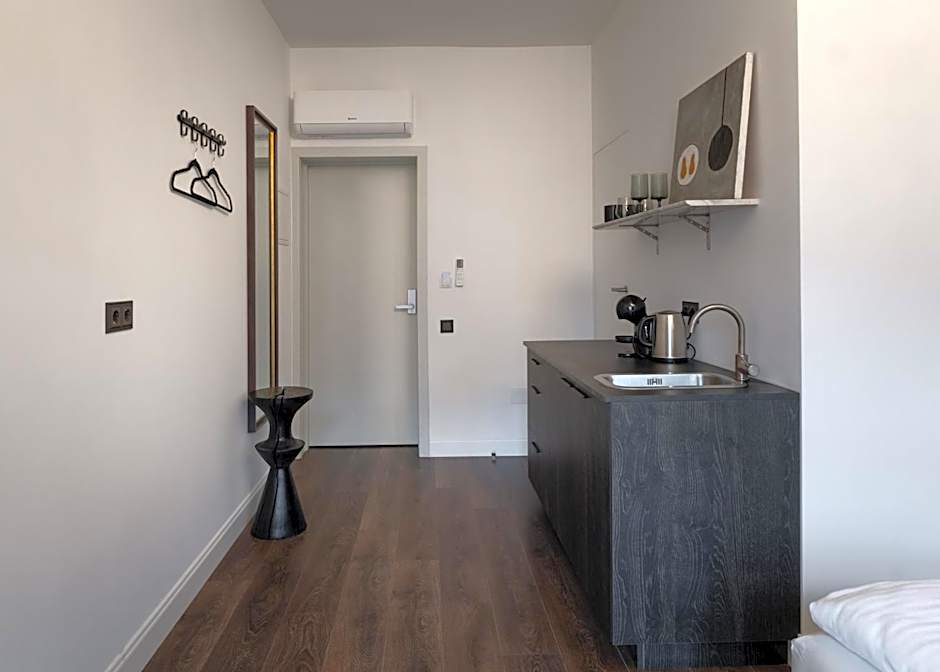 Turgaus Self Check-in Old Town Aparthotel