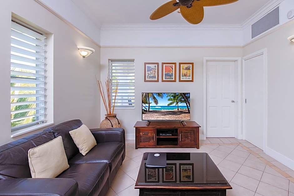 Villa Beach Palm Cove