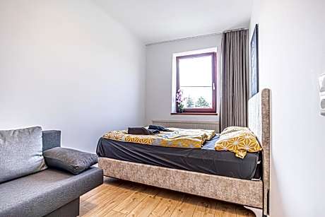 Economy Triple Room with Shared Bathroom