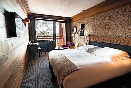 Luxury Room with Mountain View
