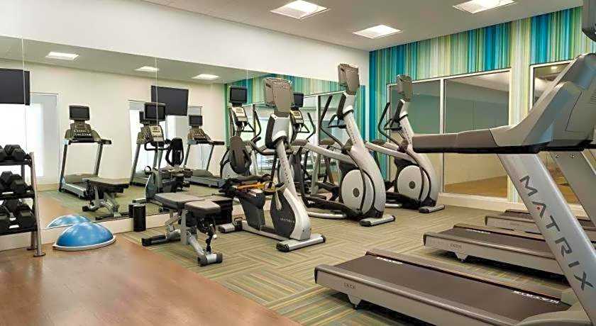 Holiday Inn Express & Suite Milroy - Reedsville By IHG