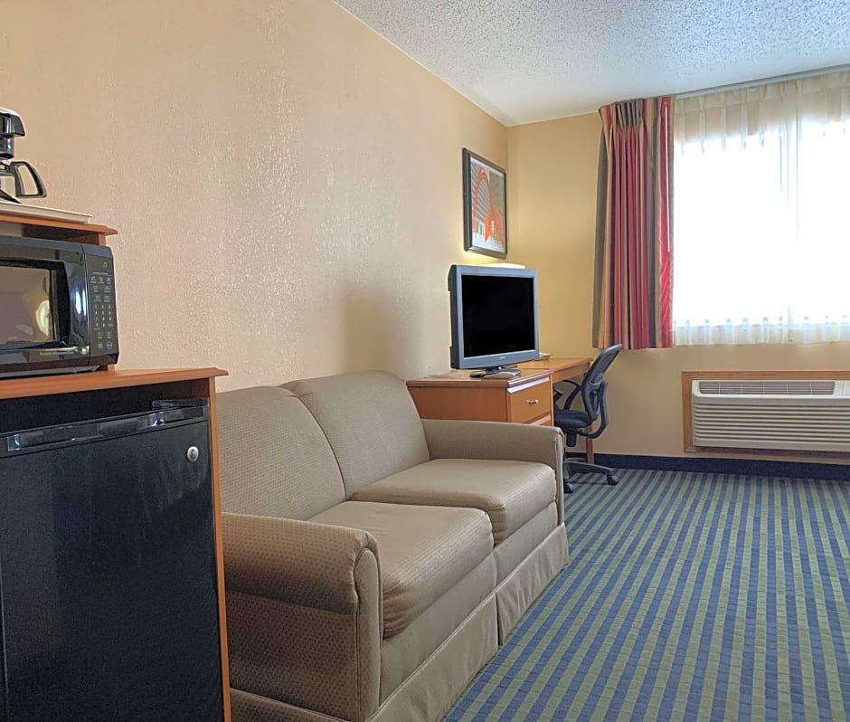 Quality Inn Ottawa near Starved Rock State Park