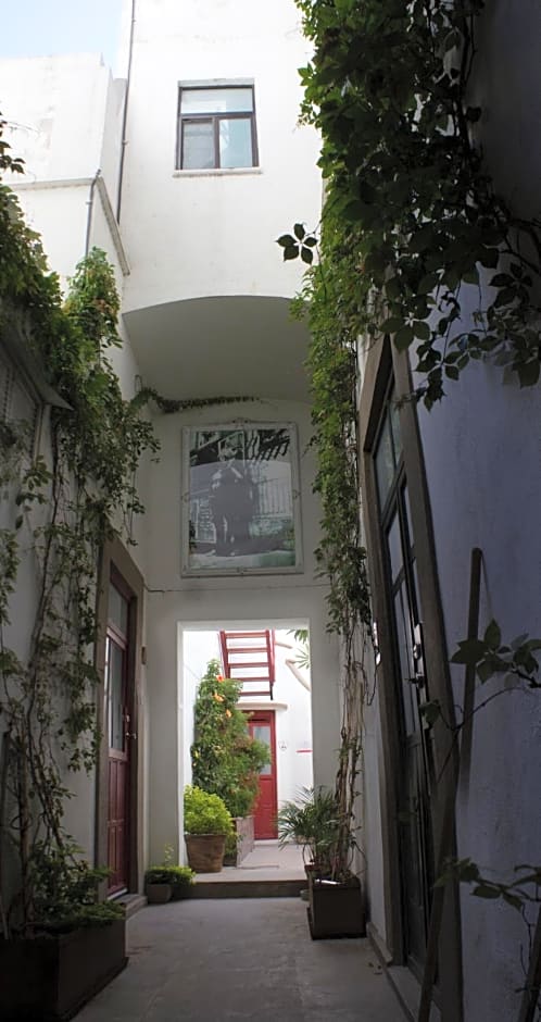 Kuku Ruku Hotel