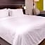 Holiday Inn Express and Suites - Mall of America - MSP Airport By IHG