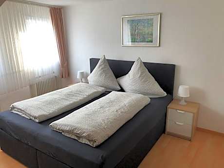 Double Room with Private Bathroom No.6