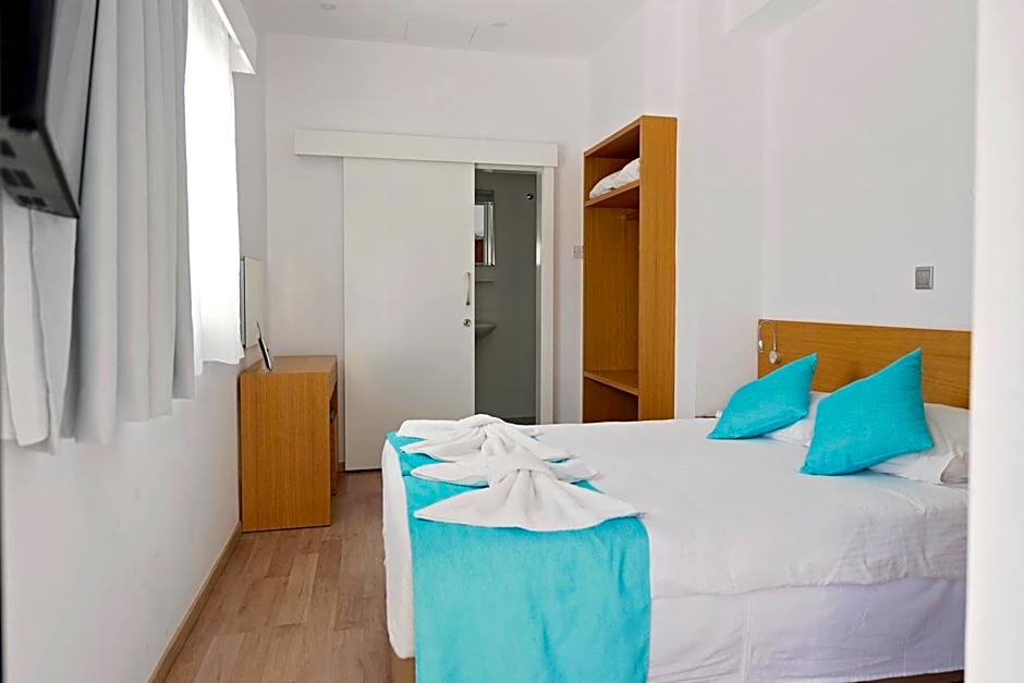 Pyramos Hotel