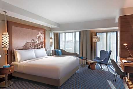 Club Room with Executive Lounge Access