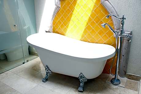 Suite 5 Deluxe