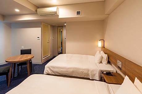 Standard Twin Room - Non-Smoking