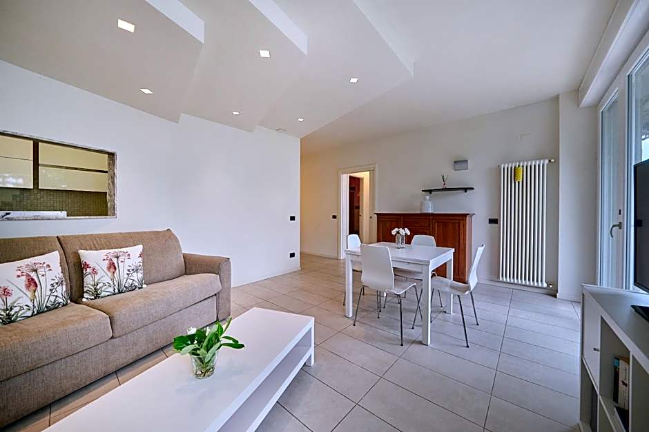 Front Lake Apartment Bardolino
