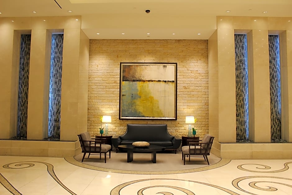 Luxury Suites Int'l at The Signature