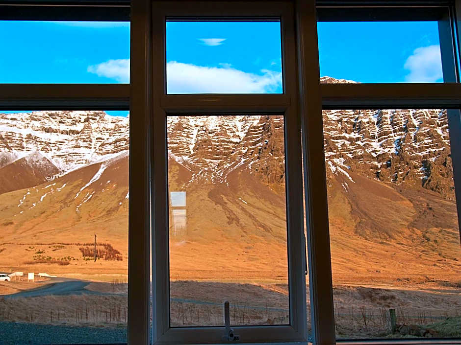 Skyrhusid Guesthouse