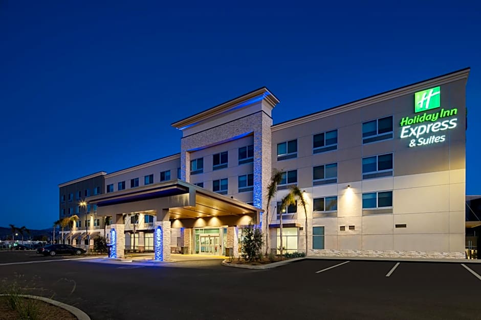 Holiday Inn Express and Suites Murrieta By IHG
