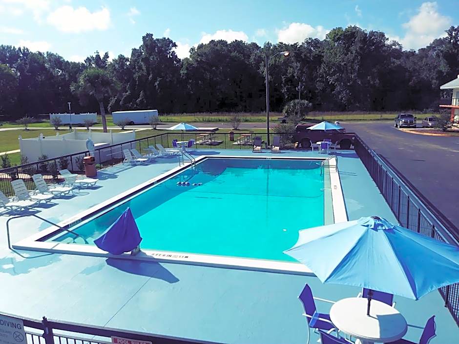 Days Inn by Wyndham Wildwood I-75