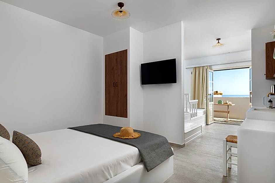 Stegna Akti Luxury Suites