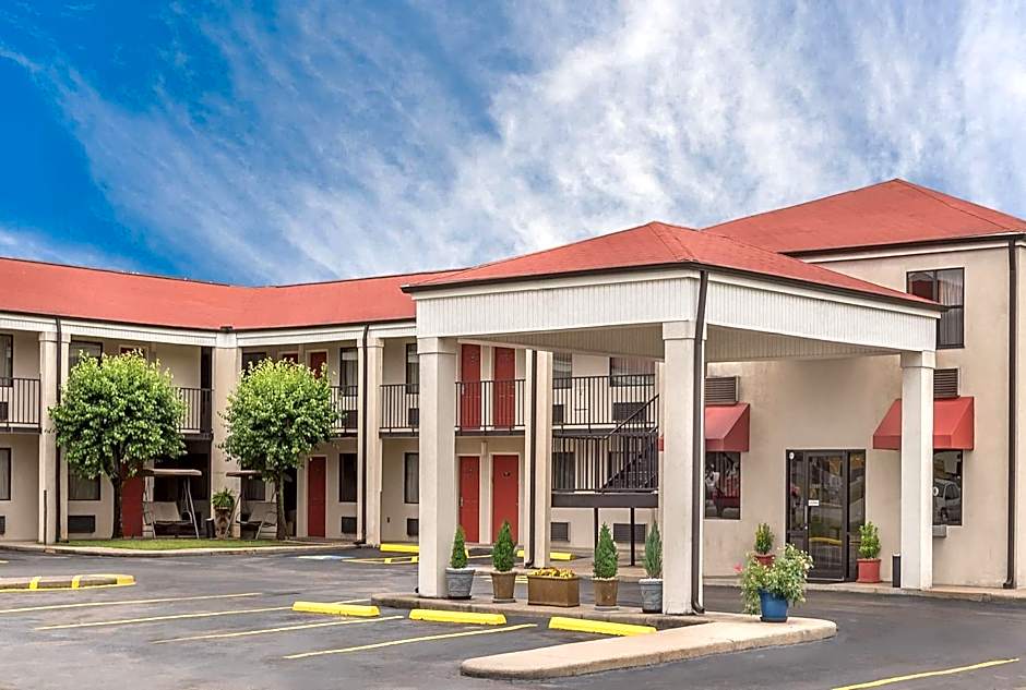 Super 8 by Wyndham Bryant Little Rock Area