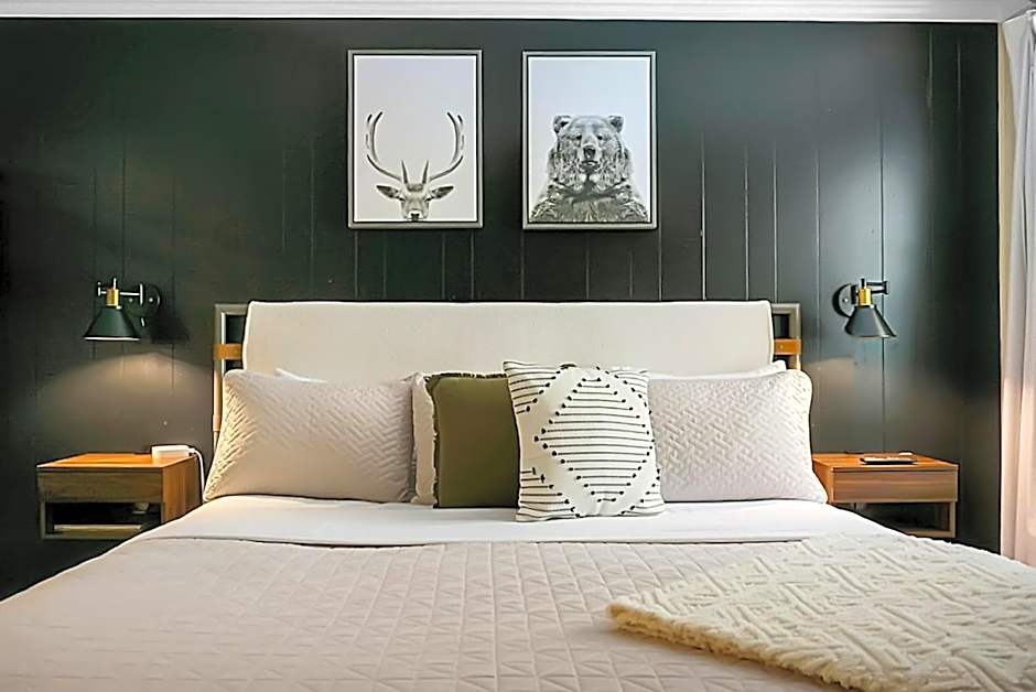 Hickory Falls Inn