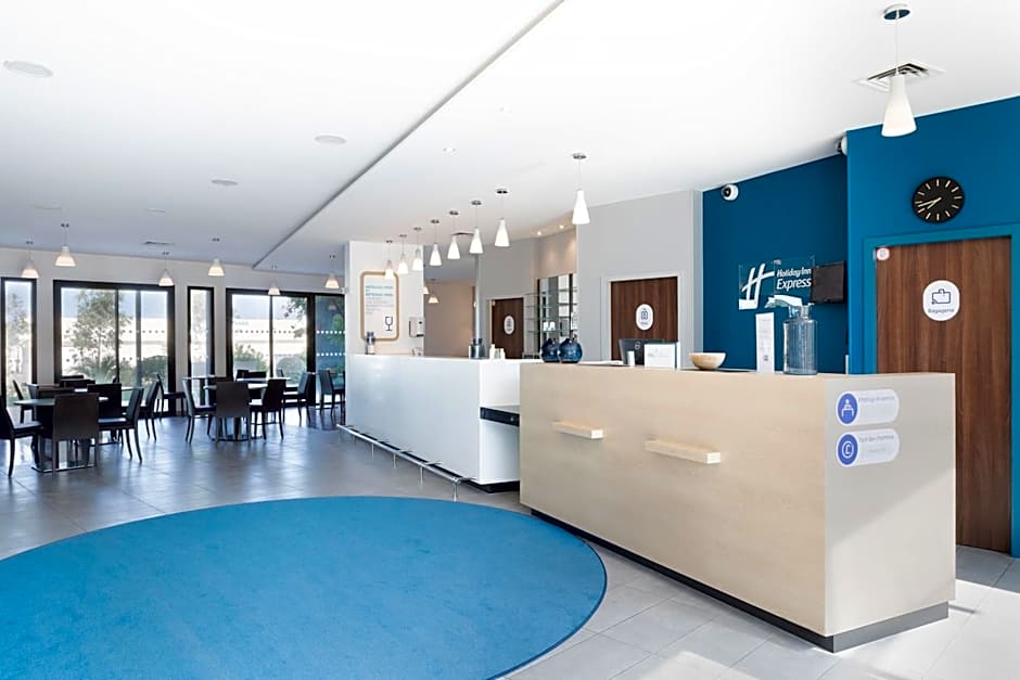 Photo 1 of 29 of Holiday Inn Express - Marseille Airport By IHG