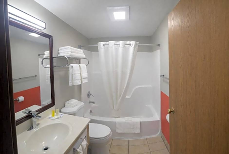 Super 8 by Wyndham Lewiston