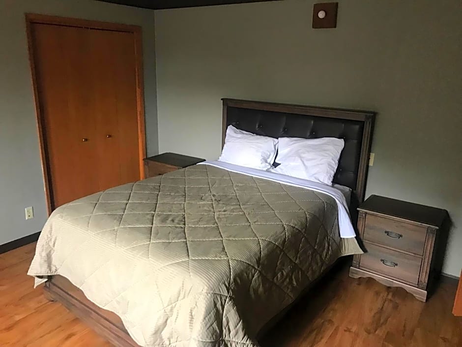 Mountain Trail Lodge and Vacation Rentals