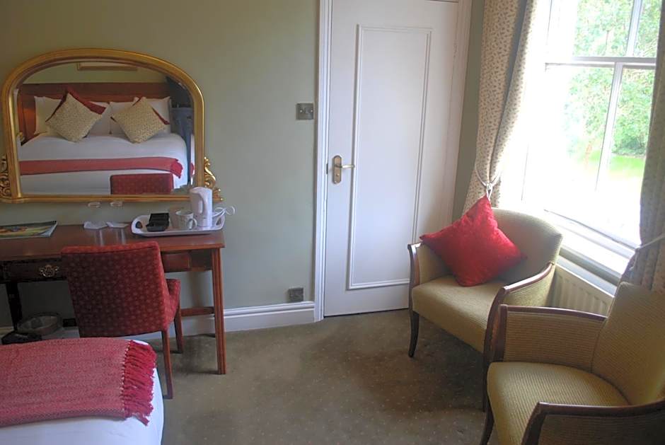 The Radnorshire Arms Hotel