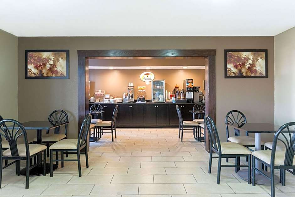 Super 8 by Wyndham Springfield East