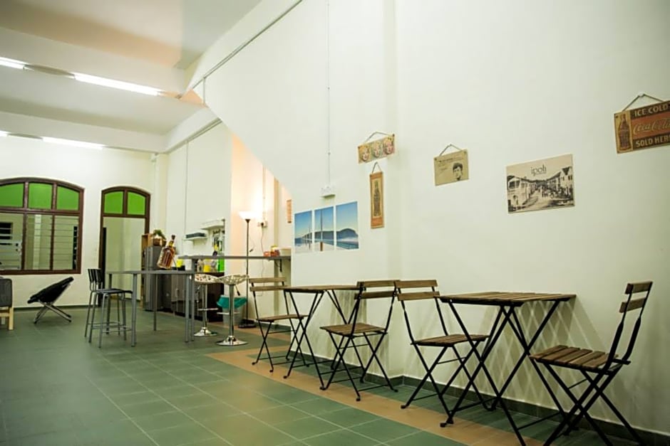 Vloft Backpackers Hostel by ZUZU