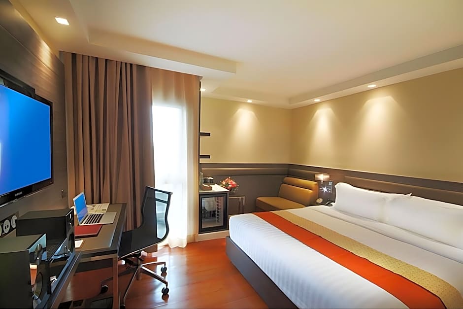 Amora NeoLuxe Suites Hotel