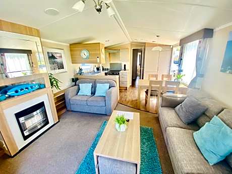 B47 Caravan Seven Bays