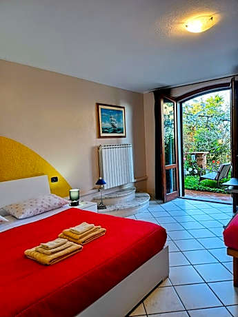 Double or Twin Room with Garden View