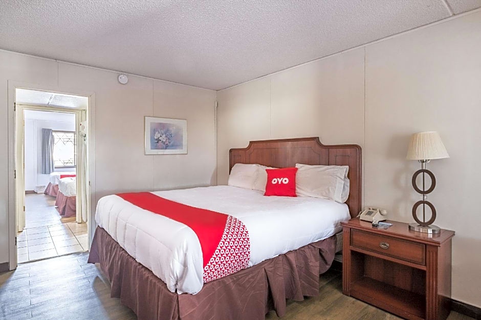 OYO Hotel Windmill Branson