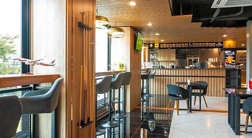 12 The Residence Hotel & Apartment