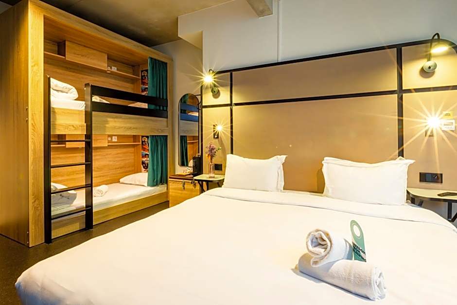 The People - Paris Marais