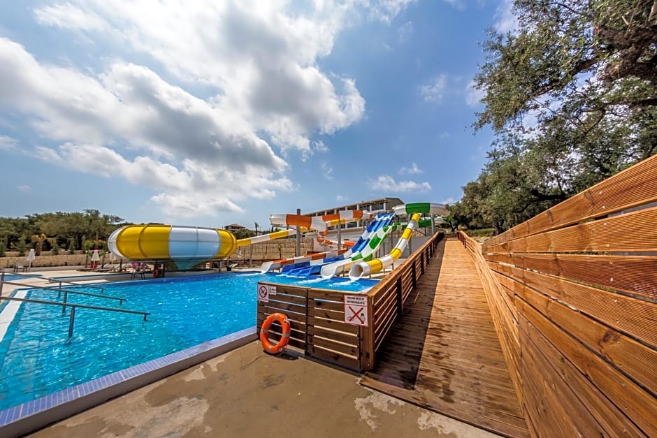 Caretta Paradise Resort & WaterPark
