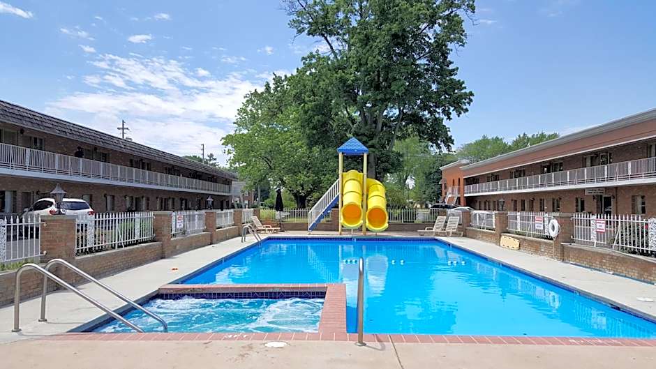 South Shore Inn