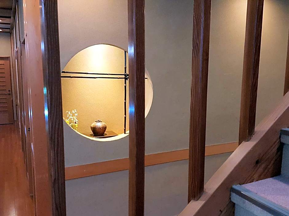 Tsukimotoya Ryokan